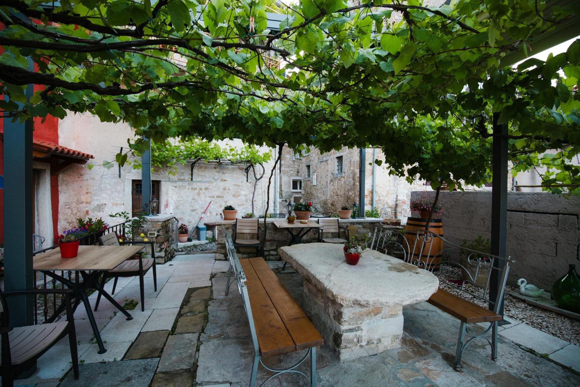Guesthouse Villa Marija Motovun Exterior foto